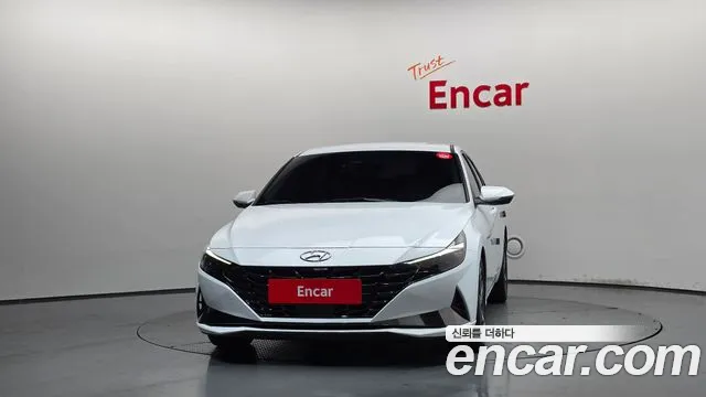 Hyundai AVANTE Avante (CN7) — Фото автомобиля 3
