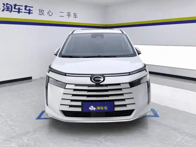 GAC Trumpchi E8 — Фото автомобиля 2