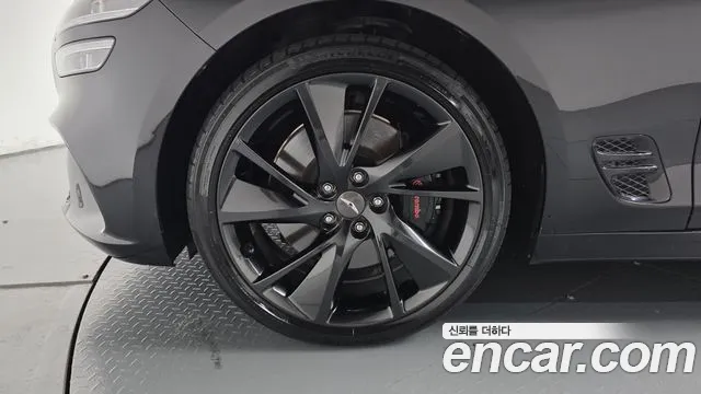 Genesis G70 The New Shooting Brake — Фото автомобиля 5