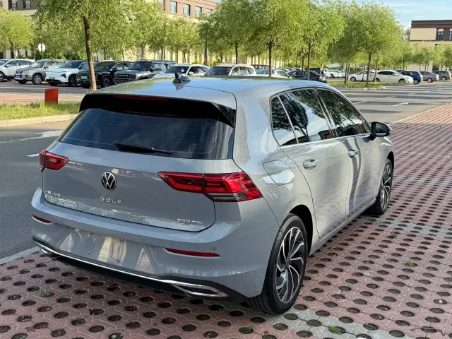 Volkswagen Golf — Фото автомобиля 4