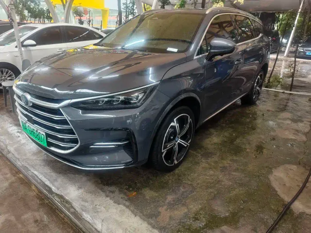 Фотография автомобиля — BYD Tang