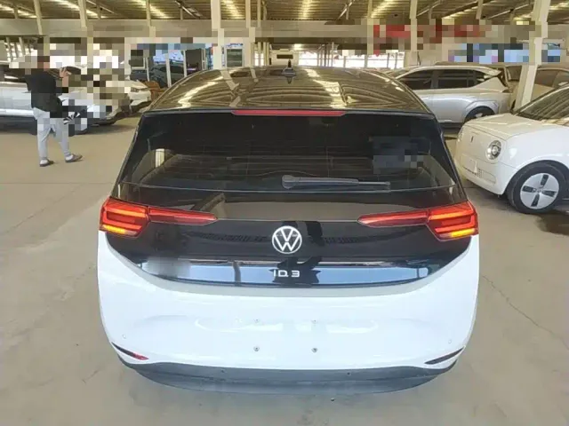 Volkswagen ID.3 — Фото автомобиля 5