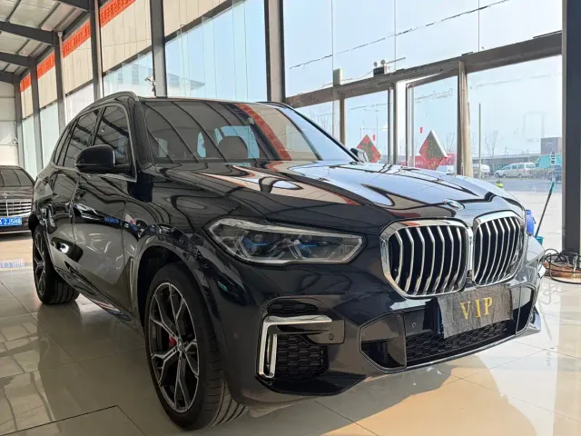 Фотография автомобиля — BMW X5