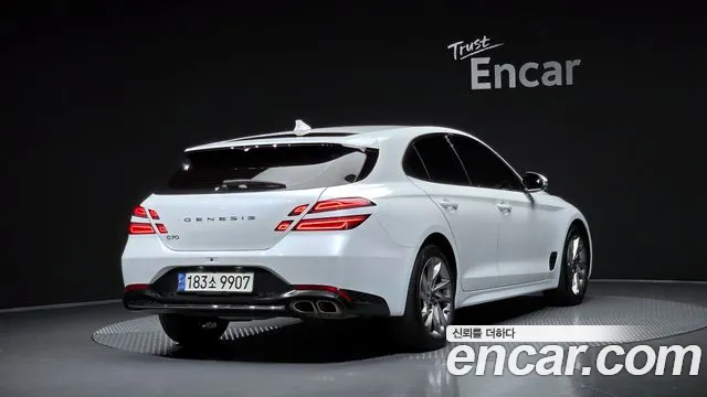 Genesis G70 — Фото автомобиля 2