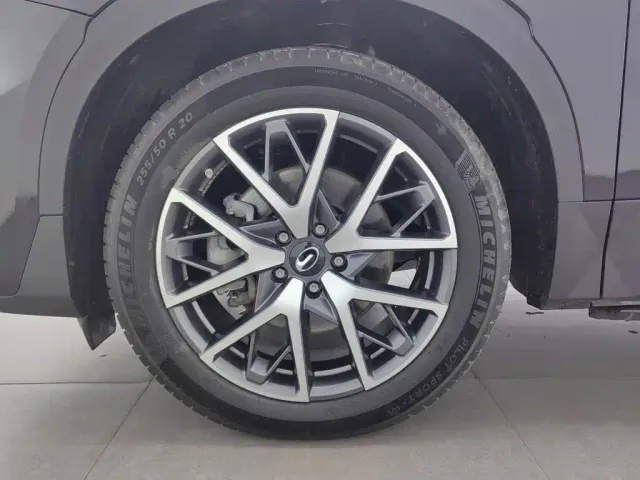 GAC Trumpchi GS8 — Фото автомобиля 17