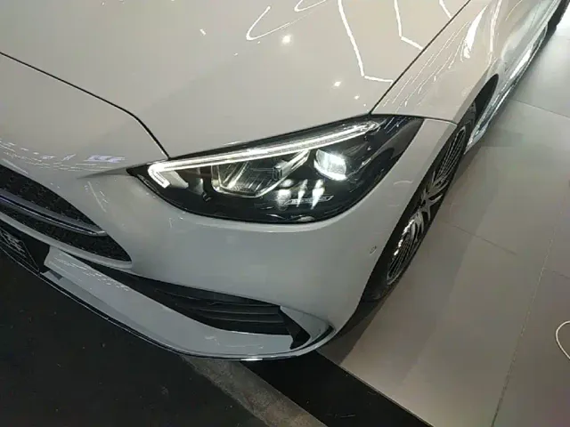 Mercedes-Benz C-Class — Фото автомобиля 23