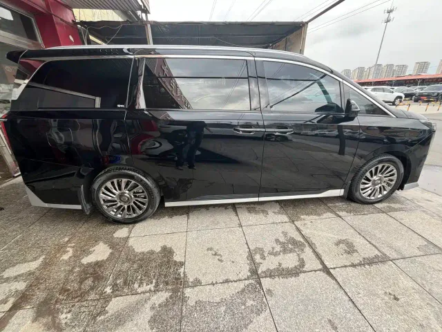 GAC Trumpchi M8 — Фото автомобиля 15