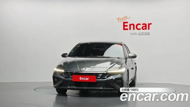 Hyundai Avante CN7 — Фото автомобиля 3