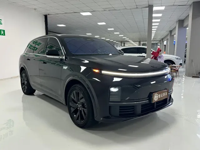 Li Auto L7 — Фото автомобиля 3