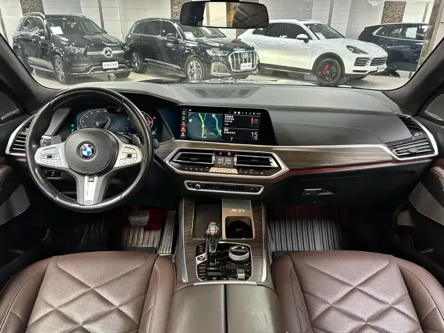 BMW BMW X5 2022 Facelift xDrive 40Li Premium M Sport Package — Фото автомобиля 14