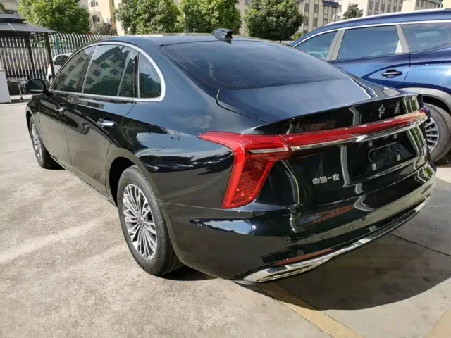 Hongqi H5 — Фото автомобиля 4