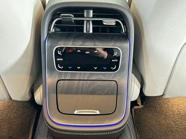 Mercedes-Benz E-Class — Фото автомобиля 15