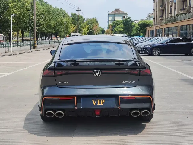 Changan UNI-V — Фото автомобиля 13