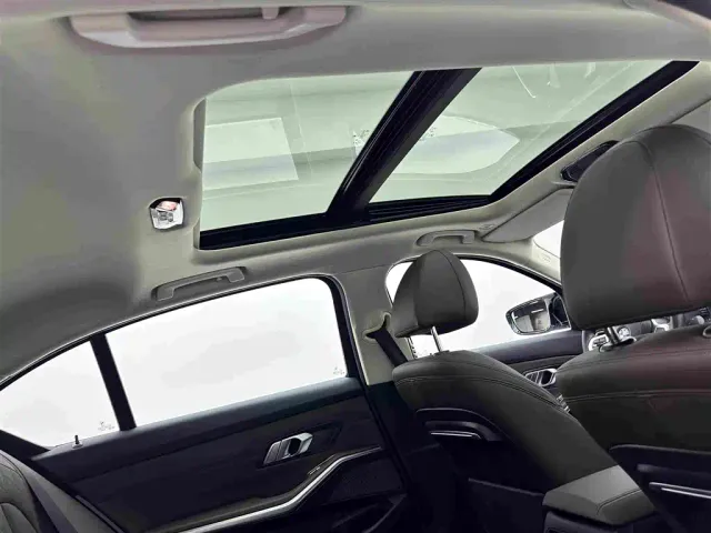 BMW 3 Series — Фото автомобиля 22