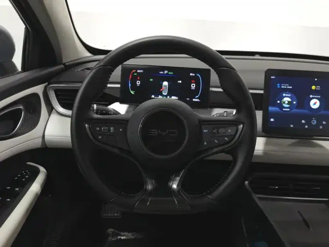 BYD Seal 05 DM-i — Фото автомобиля 11