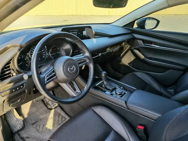 Mazda Axela — Фото автомобиля 7