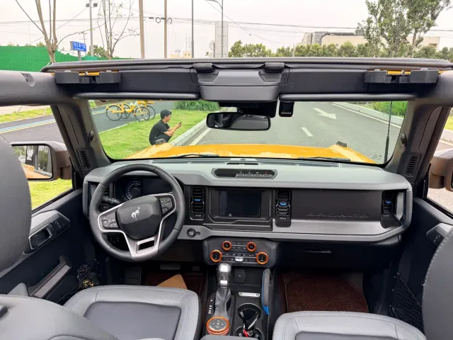 Ford Bronco — Фото автомобиля 7