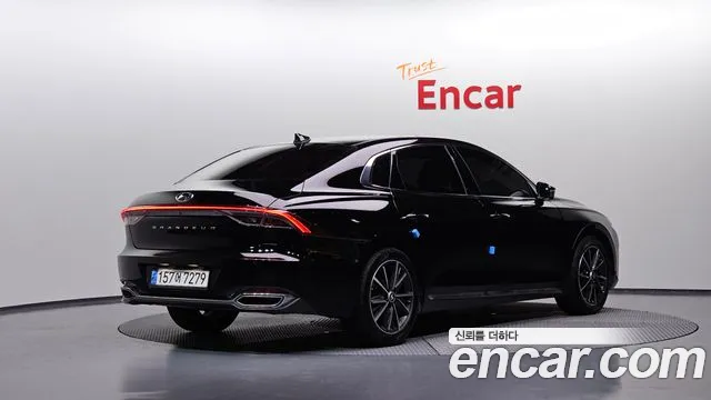 Hyundai Grandeur Новый Grandeur IG — Фото автомобиля 2