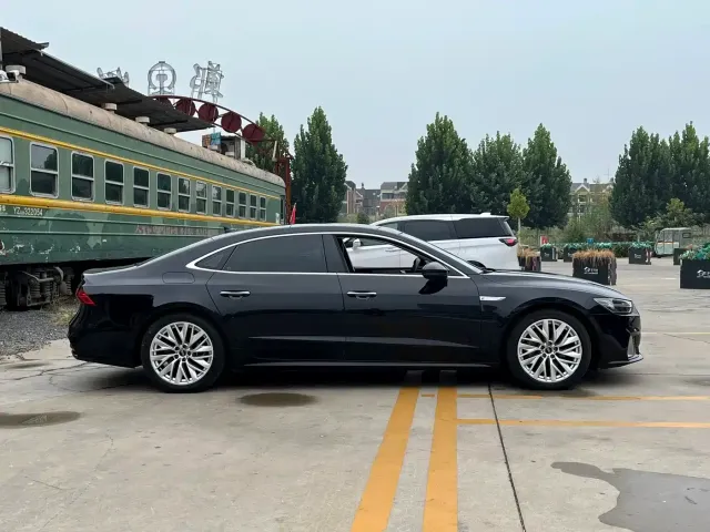 Audi Audi A7L 2024 45TFSI S-line Dream Edition Crystal Package — Фото автомобиля 4
