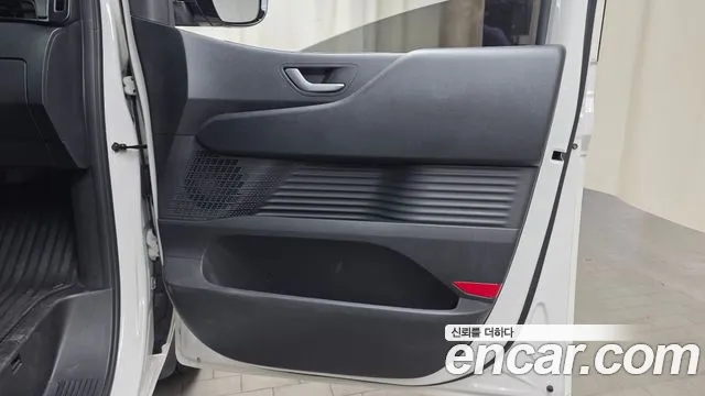 Hyundai Staria — Фото автомобиля 13