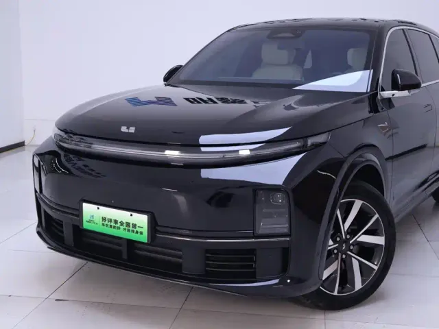 Li Auto L7 — Фото автомобиля 3
