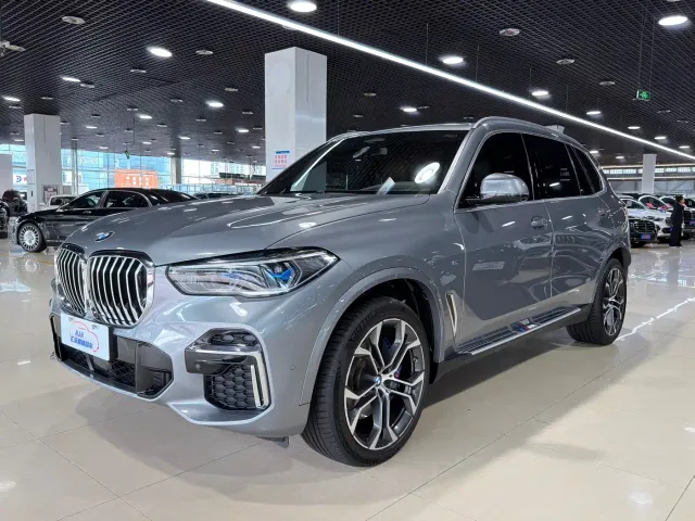 Фотография автомобиля — BMW X5
