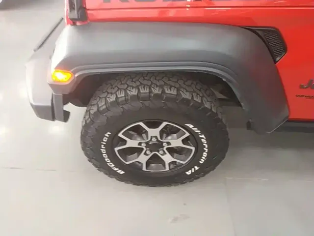 Jeep Wrangler — Фото автомобиля 22