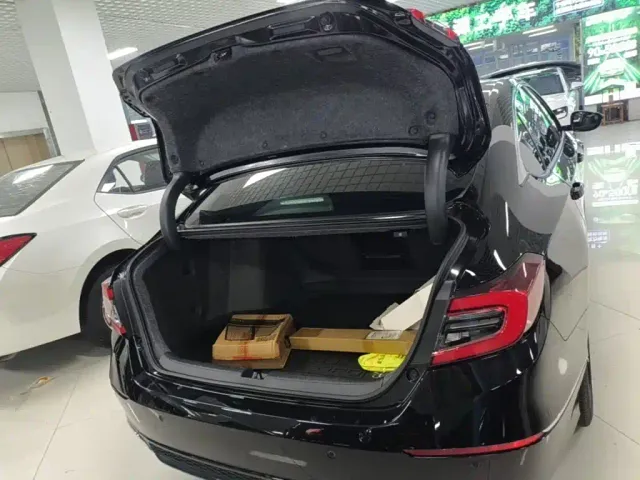 Honda Accord — Фото автомобиля 18