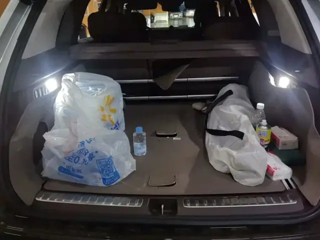 AITO Wenjie AITO M9 2024 Model Extended Range Ultra Edition 52kWh 5-Seater — Фото автомобиля 4
