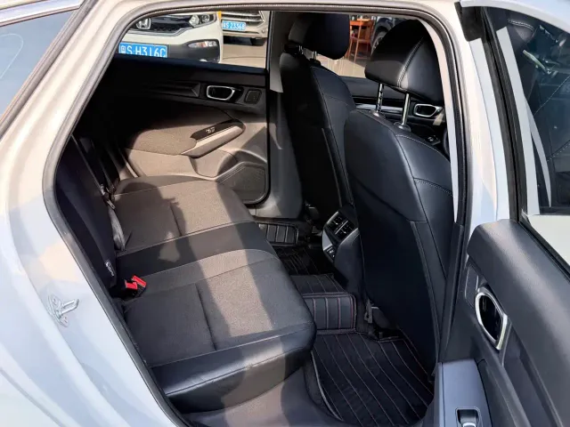 Honda Civic — Фото автомобиля 10
