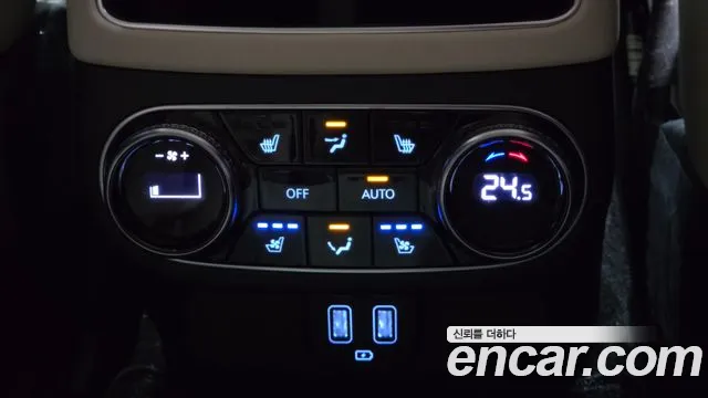 Genesis GV70 — Фото автомобиля 18
