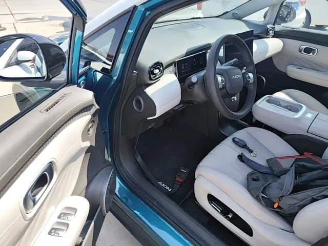 GAC Aion UT — Фото автомобиля 11