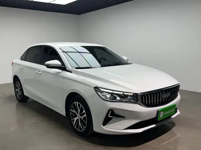 Geely Emgrand — Фото автомобиля 24