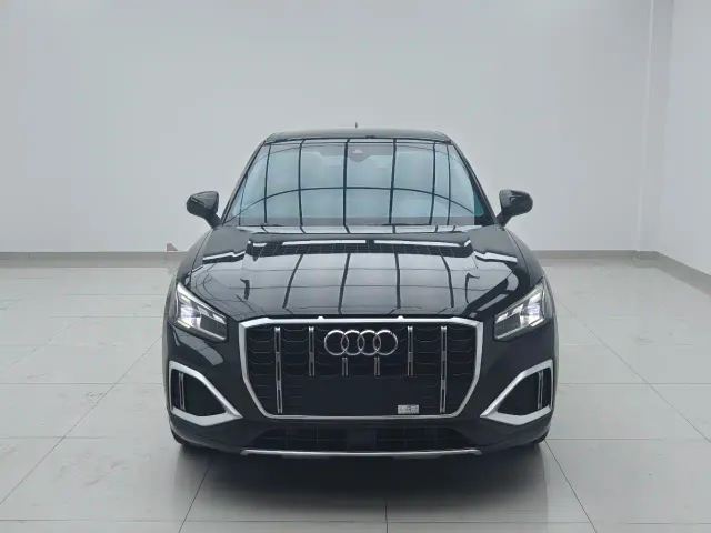 Audi Q2L — Фото автомобиля 3