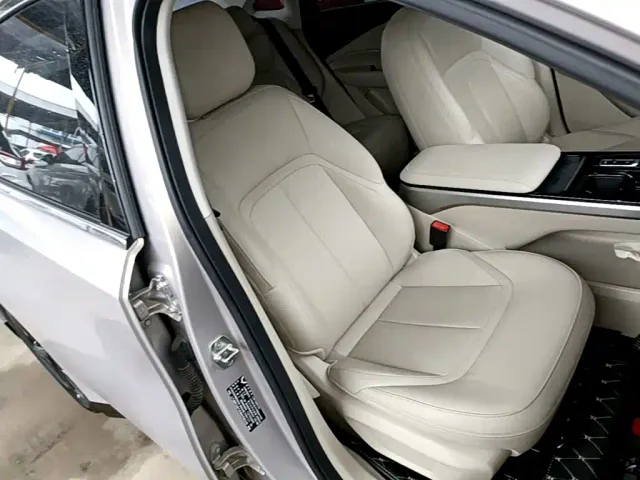 Wuling Starlight — Фото автомобиля 24