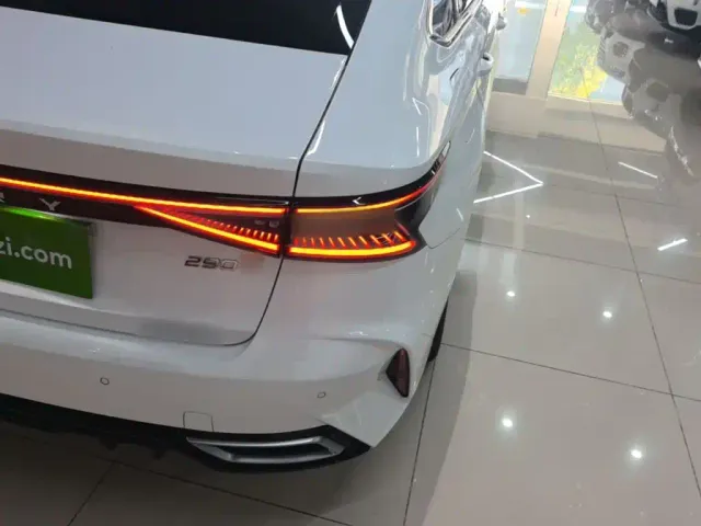 Chery Arrizo 8 — Фото автомобиля 7