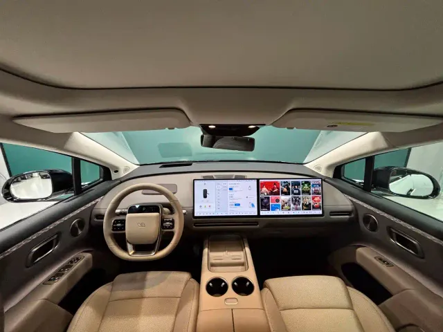 Li Auto i8 — Фото автомобиля 11