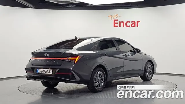 Hyundai Avante CN7 — Фото автомобиля 2