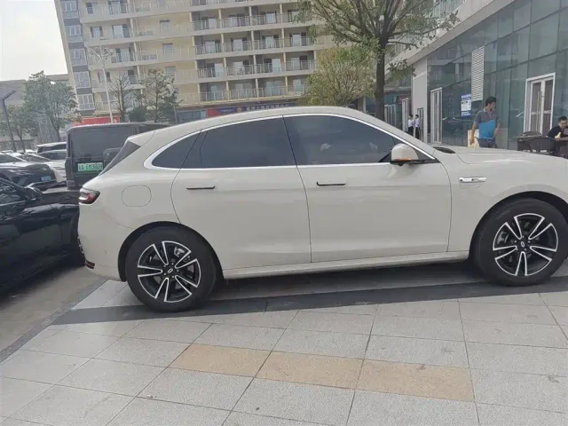 Aito M5 — Фото автомобиля 3