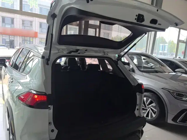 Toyota Frontlander — Фото автомобиля 18