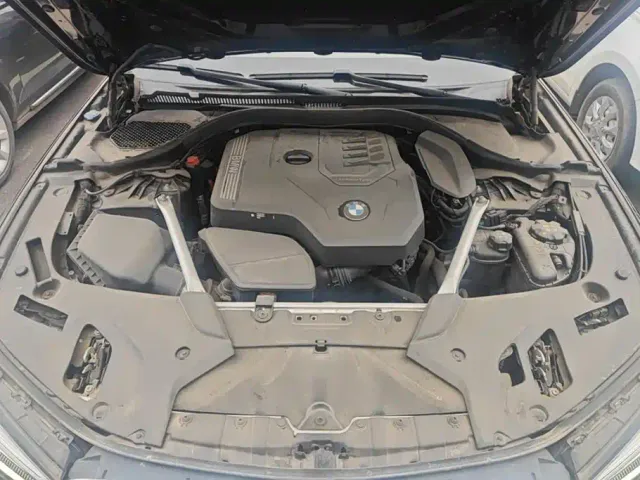 BMW 5 Series — Фото автомобиля 10