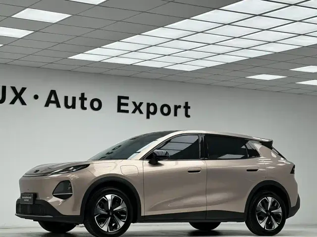Changan Qiyuan Q05 — Фото автомобиля 15