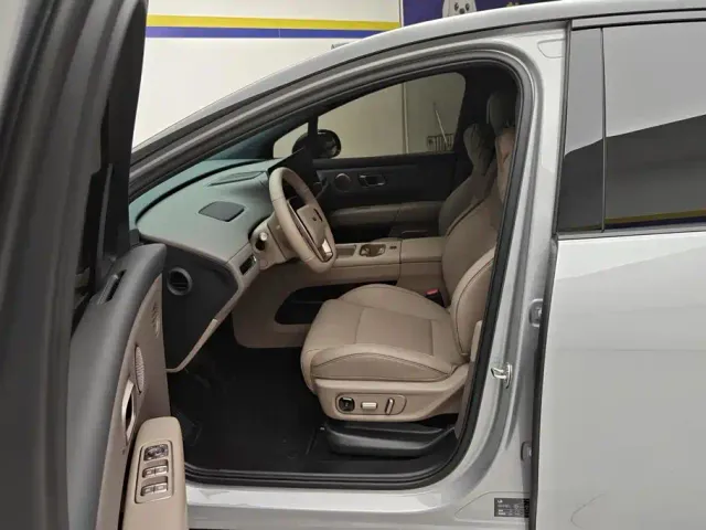 Li Auto i6 — Фото автомобиля 9