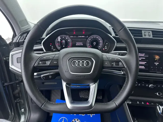 Audi Q3 — Фото автомобиля 16
