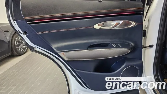 Genesis GV70 — Фото автомобиля 14