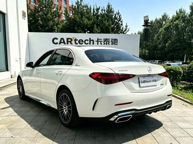 Mercedes-Benz C-Class — Фото автомобиля 2