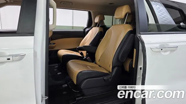 Kia Carnival 4th Gen — Фото автомобиля 18