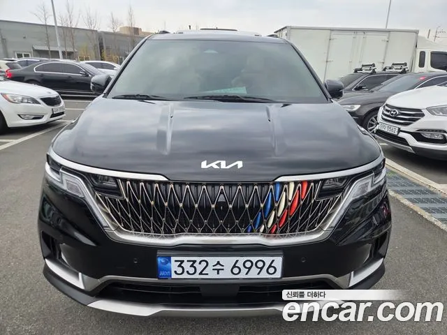 Kia Carnival Generation 4 — Фото автомобиля 3