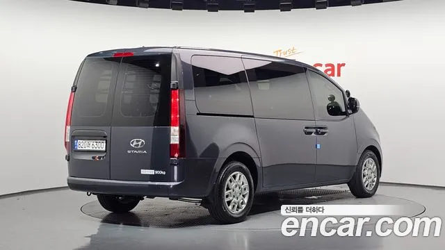 Hyundai Staria — Фото автомобиля 2