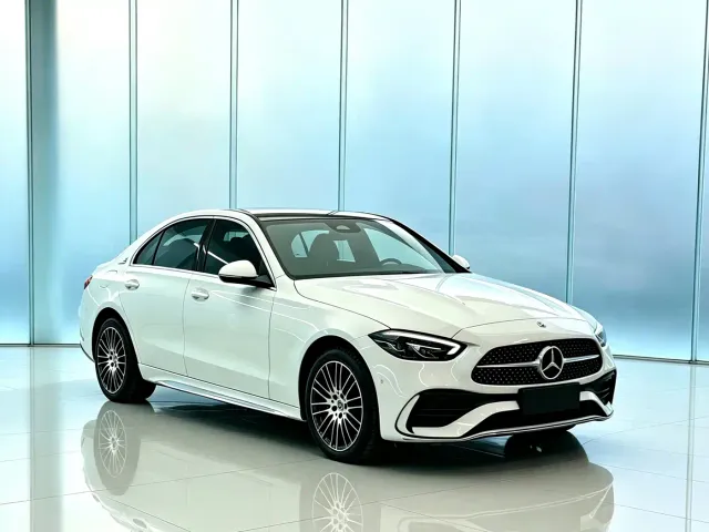 Mercedes-Benz C-Class — Фото автомобиля 3